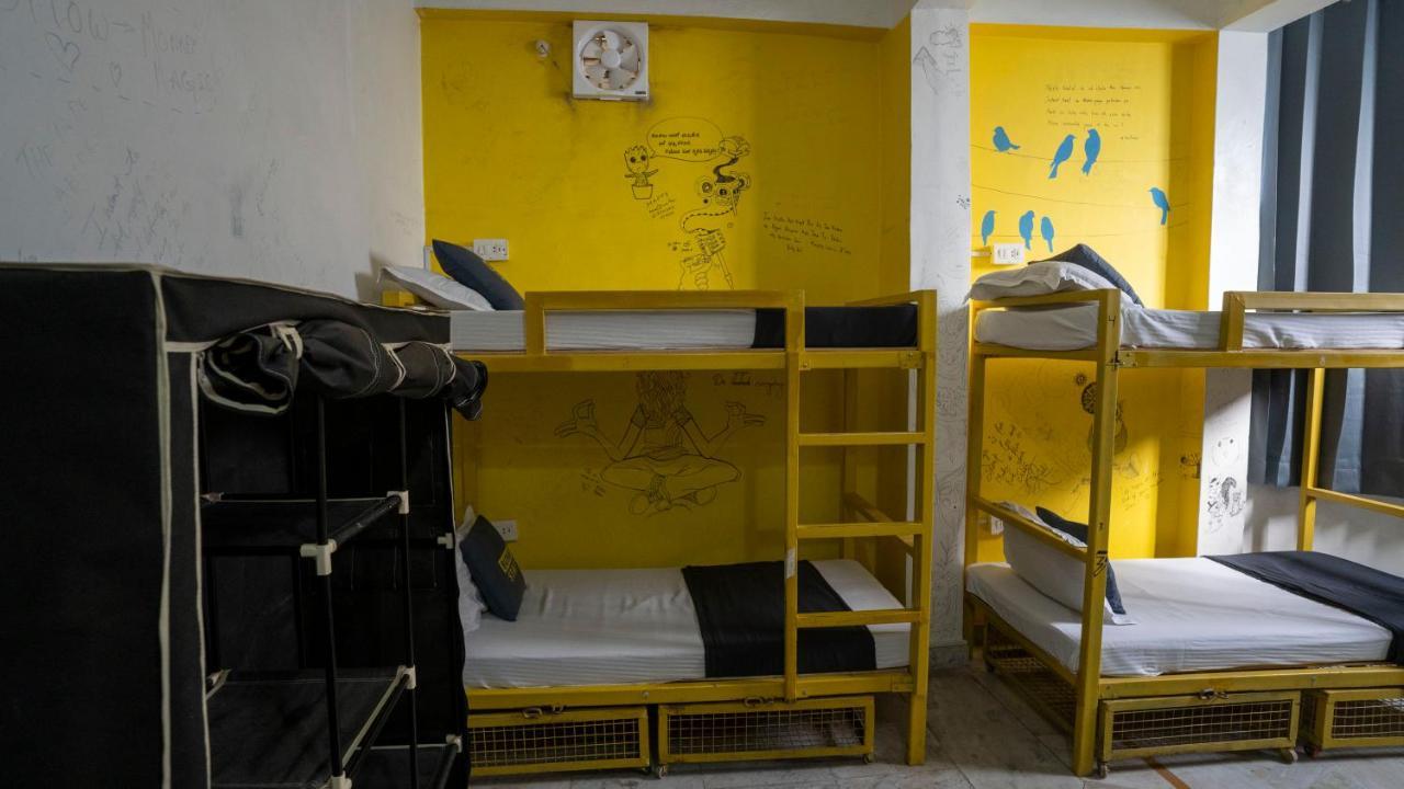 Bunkstay Coworking Hostel & Glamping Rishikesh Bagian luar foto