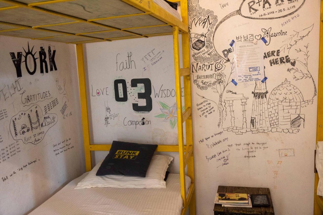 Bunkstay Coworking Hostel & Glamping Rishikesh Bagian luar foto