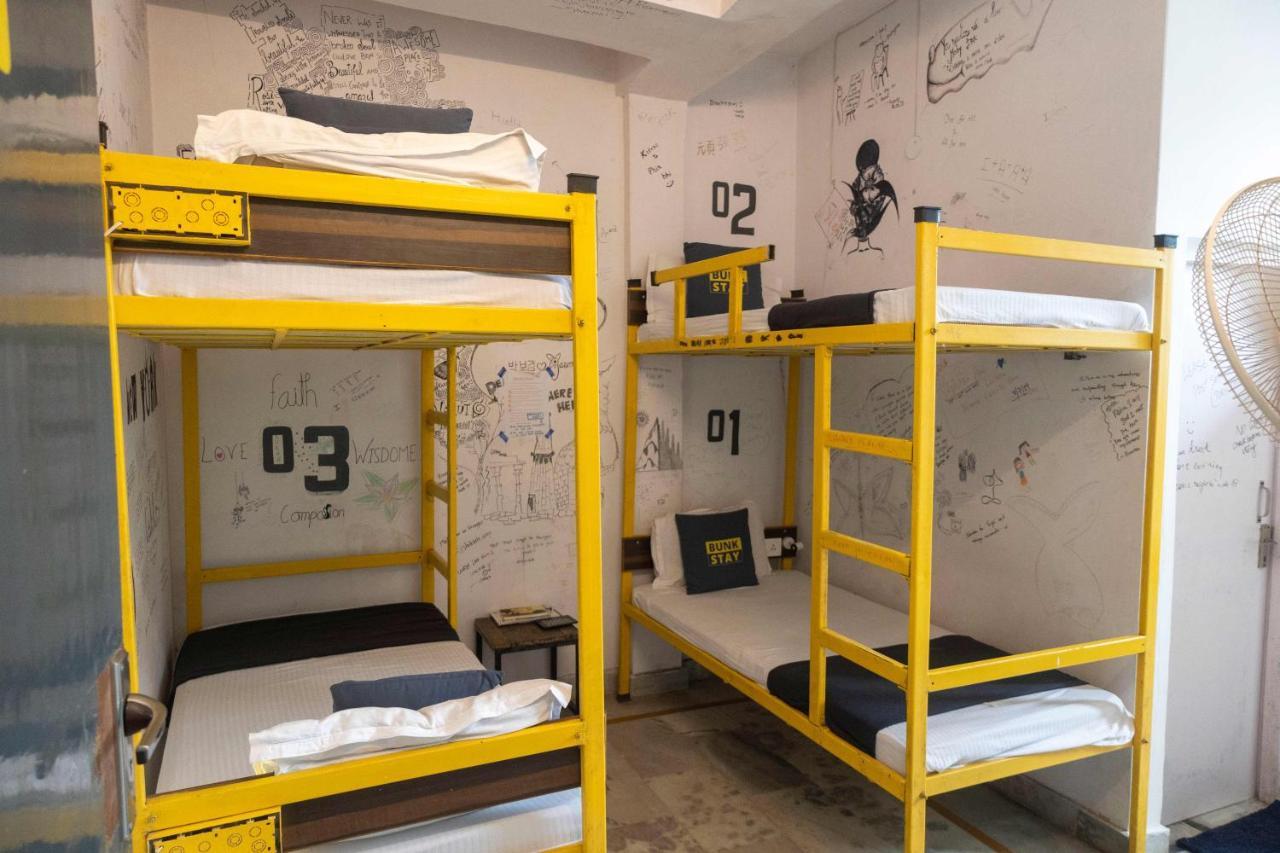 Bunkstay Coworking Hostel & Glamping Rishikesh Bagian luar foto