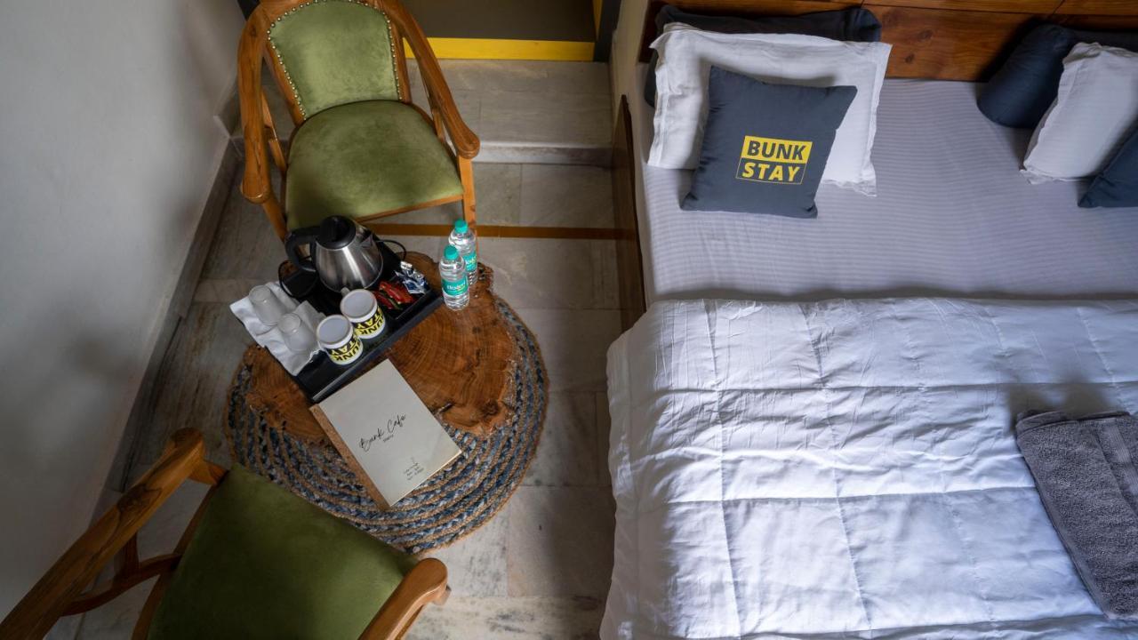 Bunkstay Coworking Hostel & Glamping Rishikesh Bagian luar foto