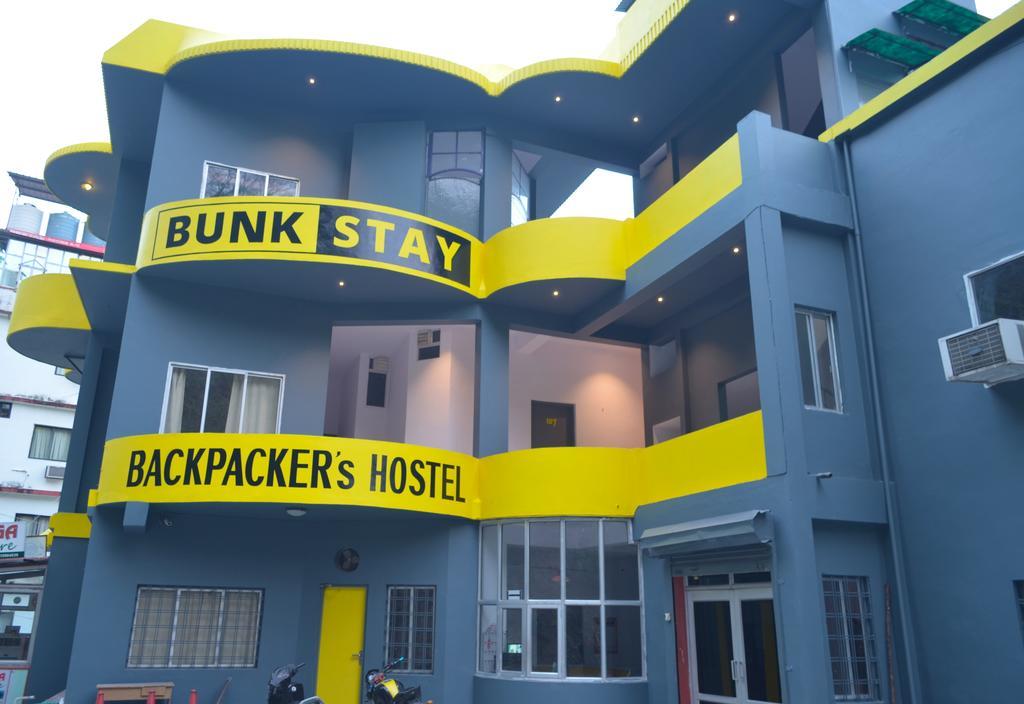 Bunkstay Coworking Hostel & Glamping Rishikesh Bagian luar foto