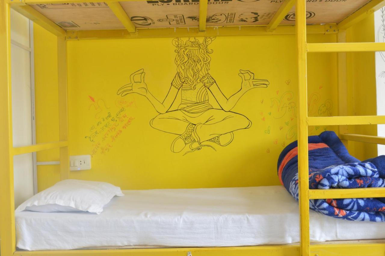 Bunkstay Coworking Hostel & Glamping Rishikesh Bagian luar foto