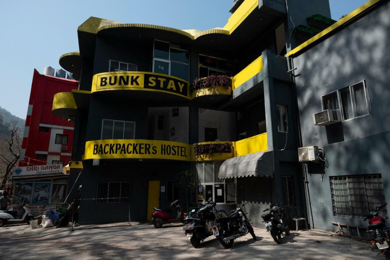 Bunkstay Coworking Hostel & Glamping Rishikesh Bagian luar foto